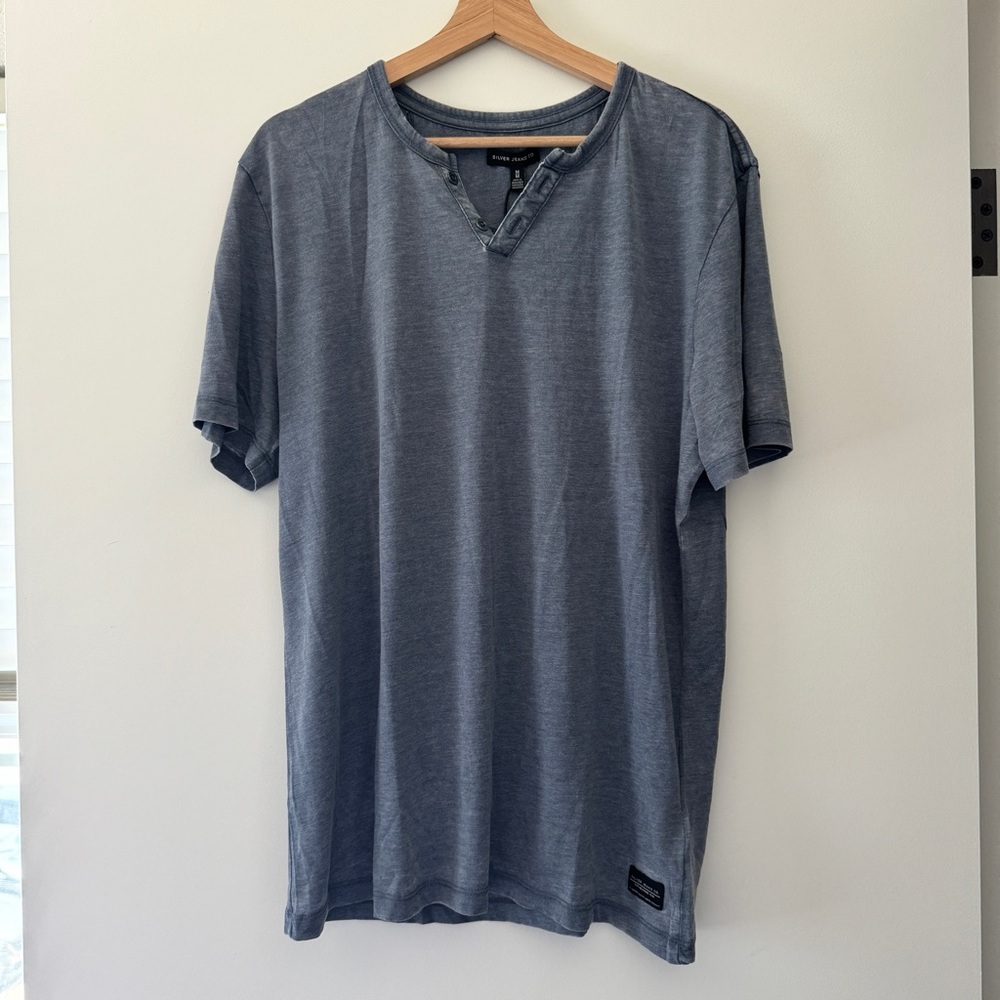 Silver Jeans Co Men's NWT faded grey Henley short sleeve T-Shirt